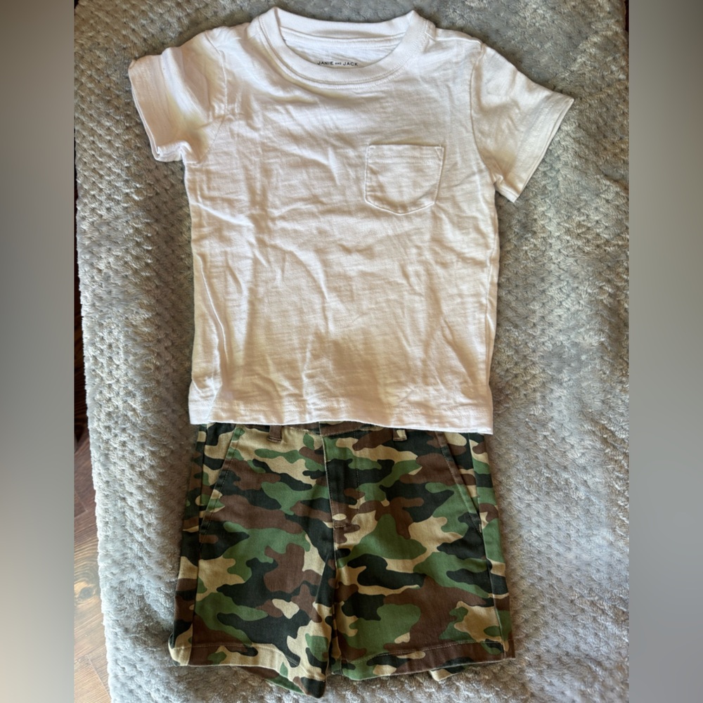 Janie & Jack White Tee and Camouflage Shorts Set